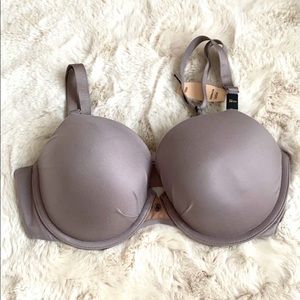New Victoria’s Secret Lined Demi Fabulous Bra 32DD